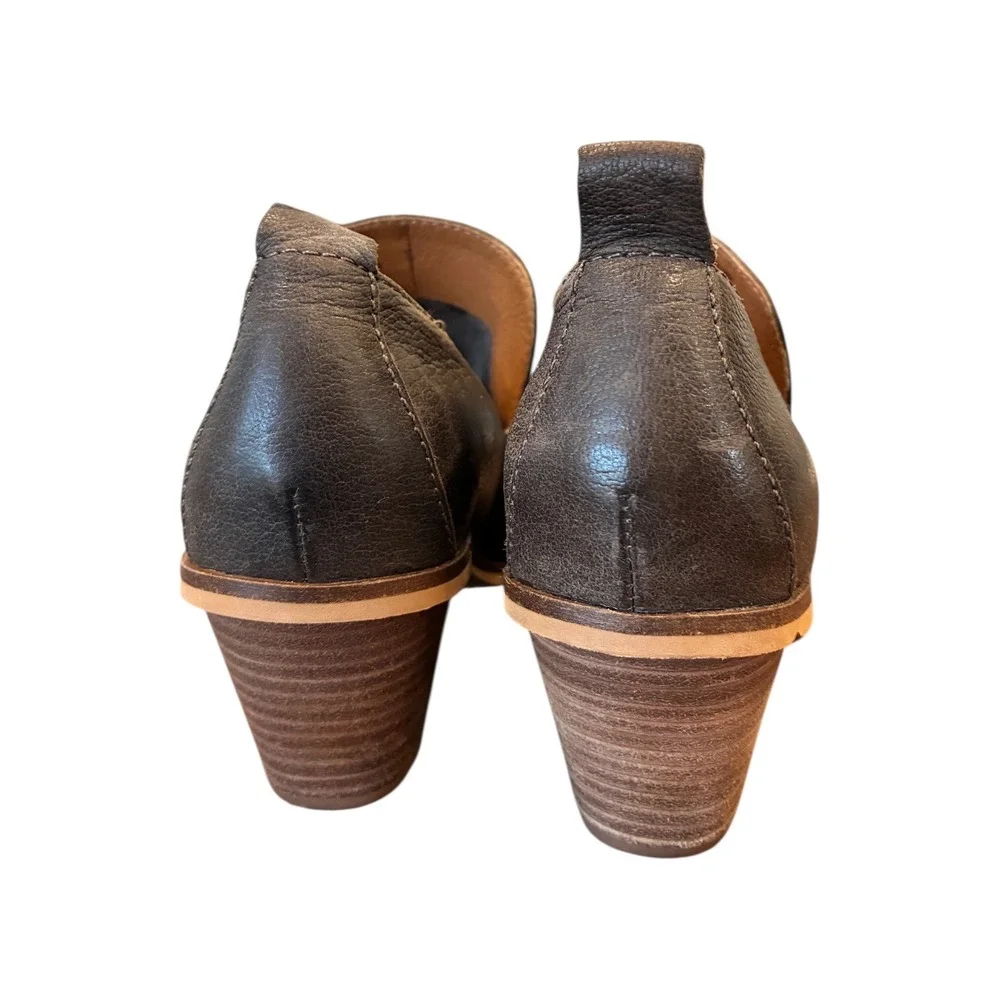 Lucky Brand Victorrey Ankle Booties Grey Leather Wedge‎ Heel Women Size 6M